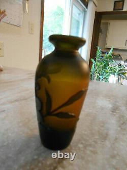 Signed Galle' small brown and amber flowered cameo vase 3 5/8