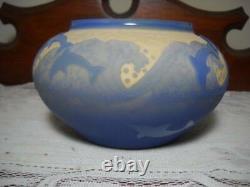 Signed and Numbered Kelsey Murphy Cameo Pilgrim Glass Dolphin Bowl 6 1/2