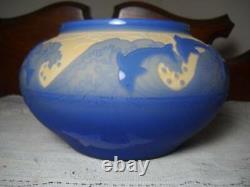 Signed and Numbered Kelsey Murphy Cameo Pilgrim Glass Dolphin Bowl 6 1/2