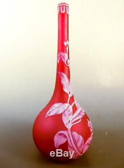 THOMAS WEBB WHITE ON RED CAMEO GLASS VASE c. 1890