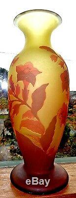 VTG Lg SIGND CAMEO GLASS VASE ART NOUVEAU LILIES & BUTTERFLY RED/PEACH/GOLD MINT