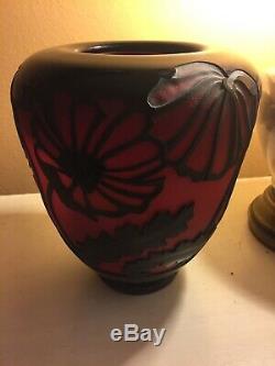 Valorie Surjan Poppy Cameo Vase Signed art red & black. Nourot collectible