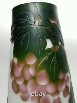 Vintage Emile Galle Reproduction Glass Cameo Cabinet Vase Grapes Grasshopper 10