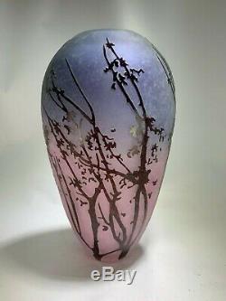 Vintage Pilgrim Art Glass Kelsey Murphy Burgundy Trees Cameo Sand Carved Vase